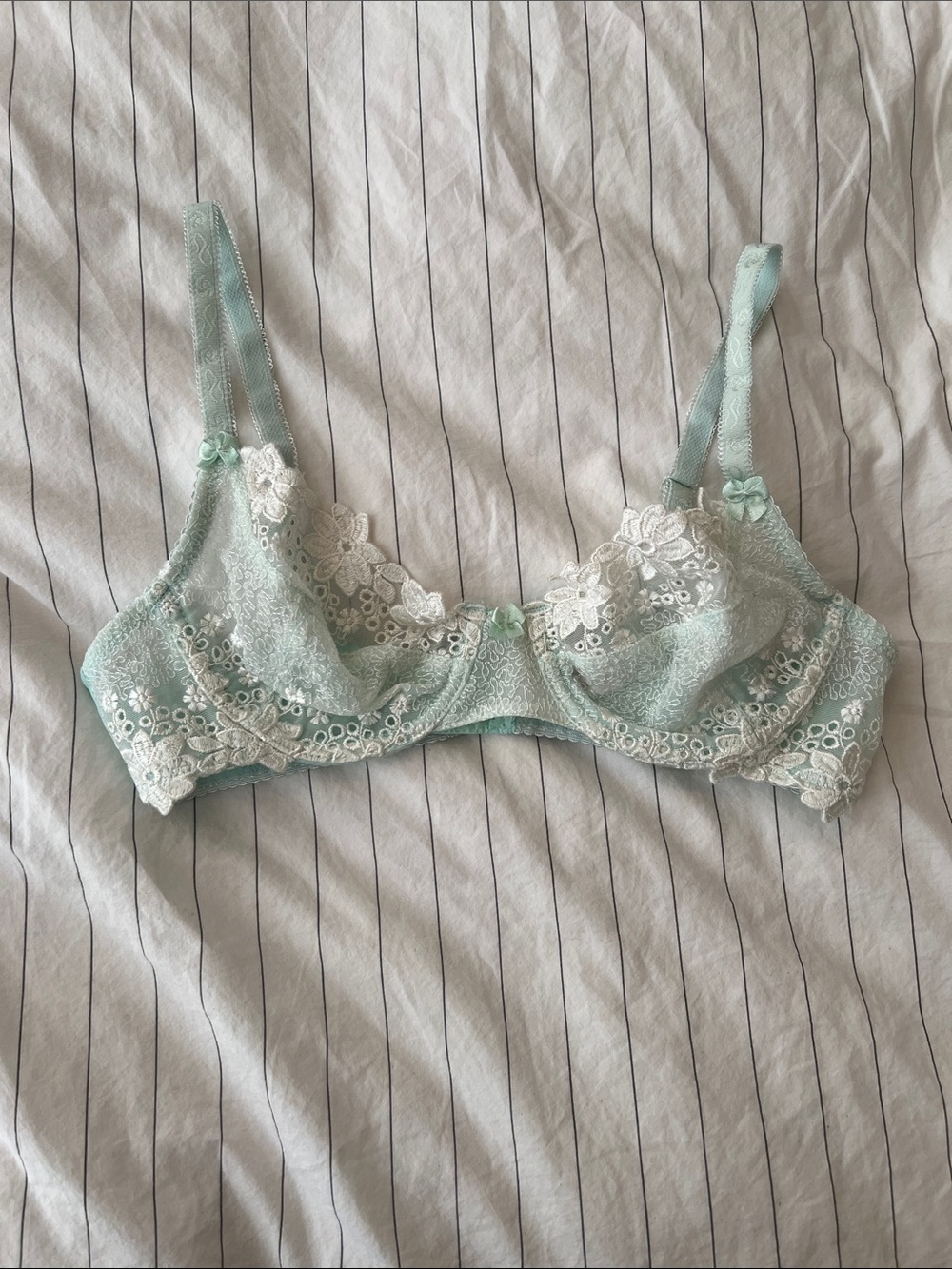 Vintage Elysees Delicate Mint Green Lace Bra